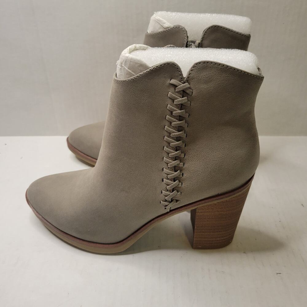 NWT Mia Dusky Grey Western Classic Casual Chunky Heel Bootie Ankle Boots Size 6 - Picture 4 of 8